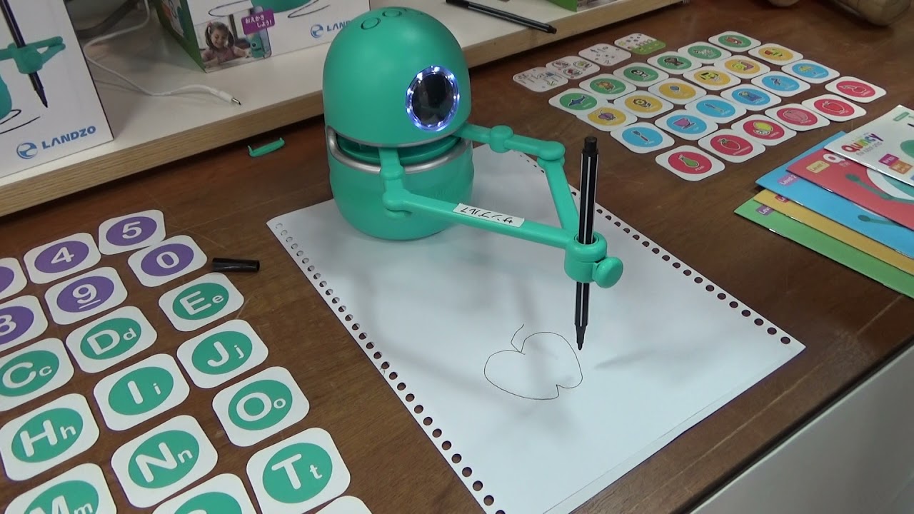 アームを動かして ペンで絵を描く教育ロボ お絵描きロボット クインシー Hobby Watch