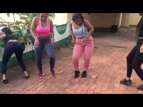 Best dancers dancing the song of Master KG waya waya