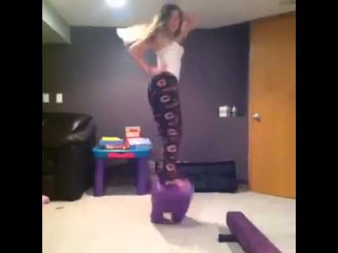 البسى بقى عشان خارجين 