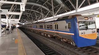 2133次區間車EMU700型台中站進站+出站(晚5分)