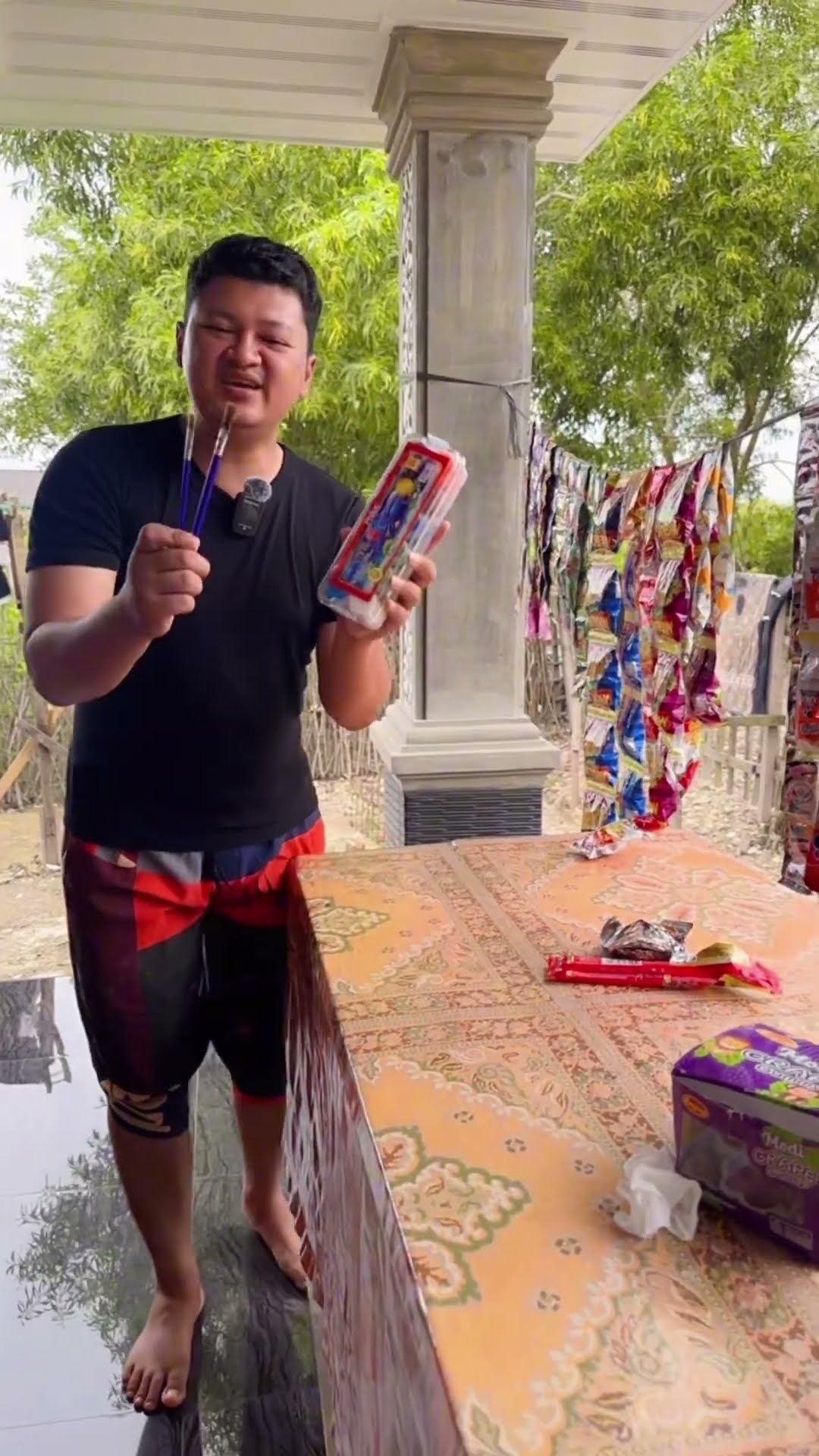 Solusi pergi sekolah tapi gak punya kaos kaki ??