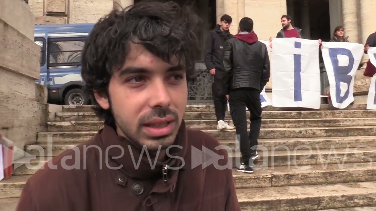 Studenti no green pass davanti al Miur: 