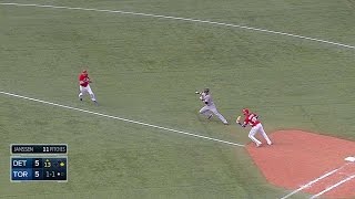 DET@TOR: Gibbons challenges safe call in 13th inning