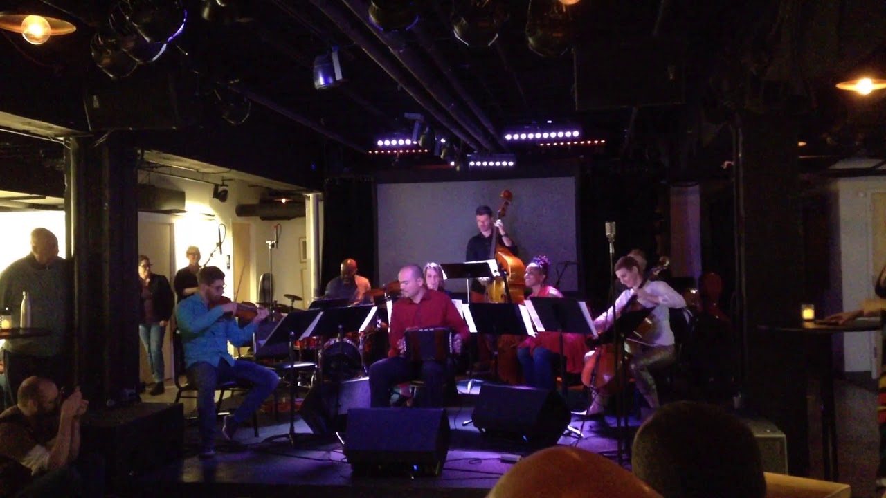 Maestro Tango: “Libertango” with Contempo Ensemble auf YouTube ansehen Maestro Tango: “Libertango” with Contempo Ensemble auf YouTube ansehen