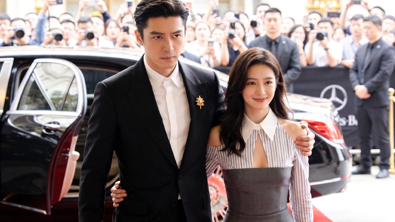 Abandonada por su familia, se casa con un CEO frío.Él es adicto a su pureza y la adora cada noche!