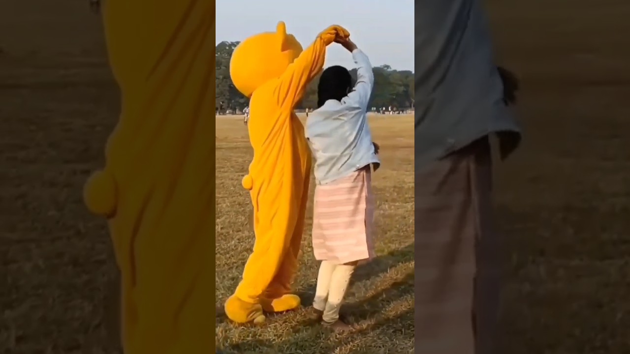 Teddy bear romantic dance with cute girl 😍😍😘 