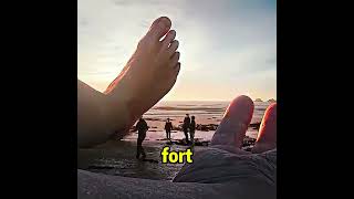 Ein Riese taucht am Strand des Ortes auf.#film
