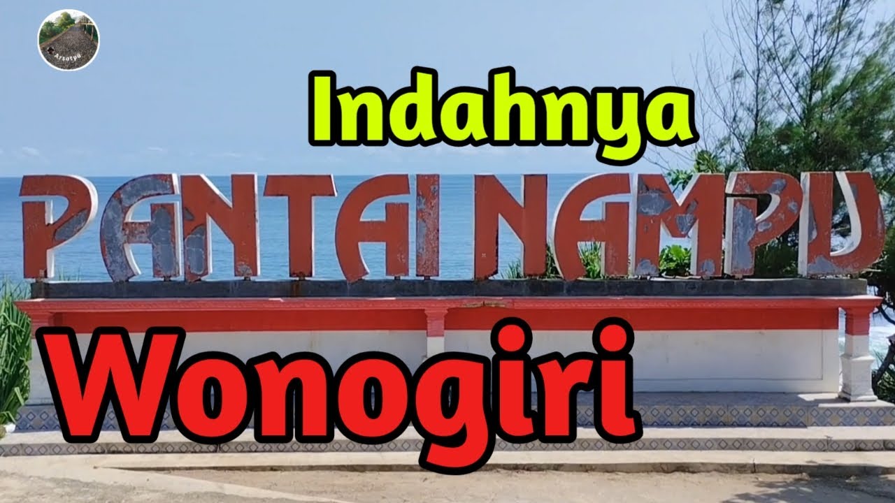 Jalan jalan ke pantai Nampu.