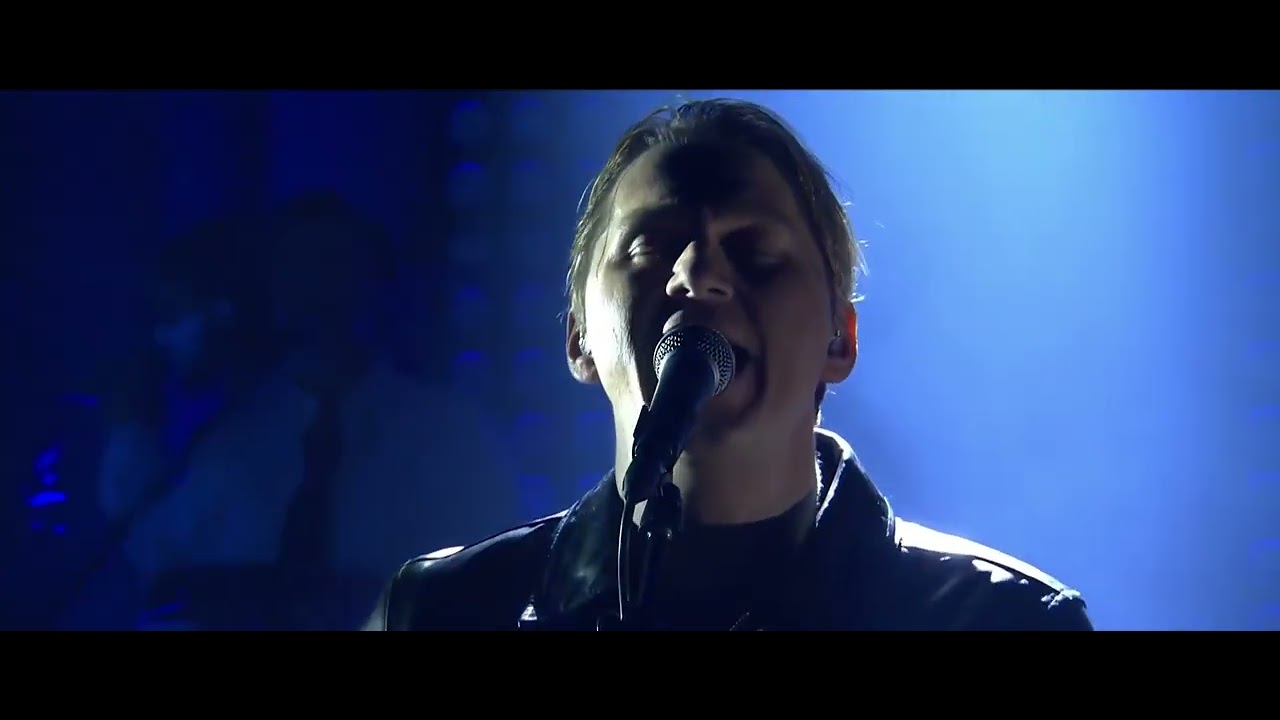 Vargas & Lagola ft. John Engelbert (Johnossi) - Edge of Seventeen