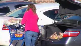 Woman's Purse Snatched From Shopping Cart