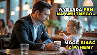 Download Lagu SAMOTNY MILIONER SIEDZIAŁ W KAWIARNI — AŻ MAŁA DZIEWCZYNKA ZAPYTAŁA: „WSZYSTKO DOBRZE?” MP3