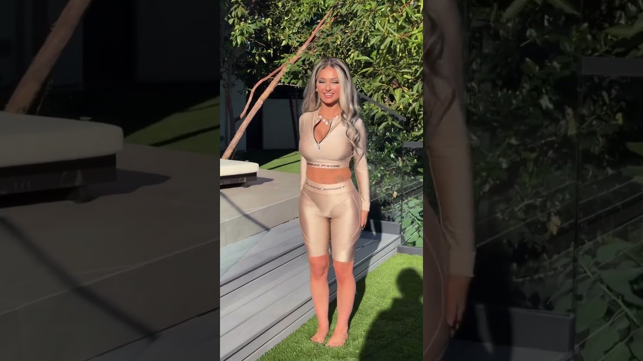 Что думаете о моем сегодняшнем наряде? 👀 