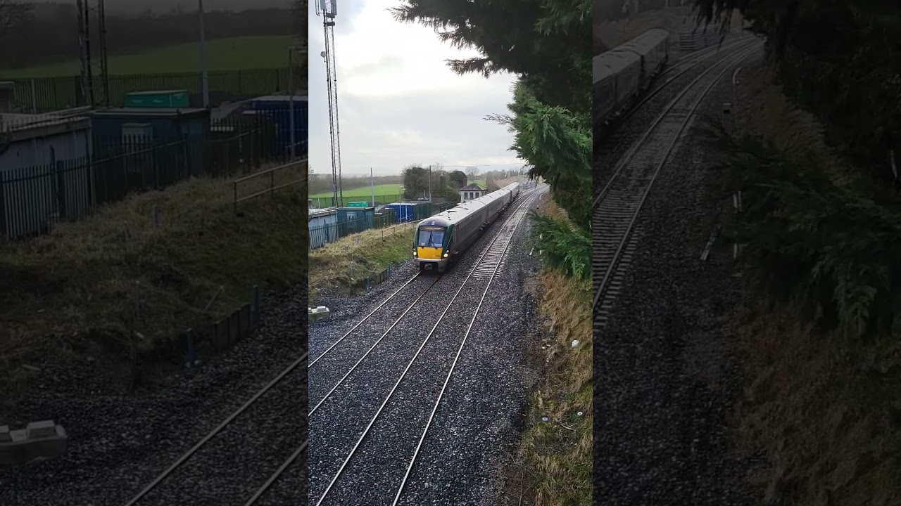 IE 22000 Class DMU 6 piece set number (22203)