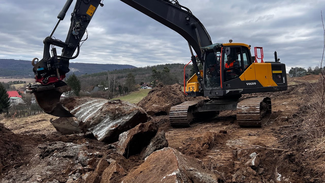 Строительство подъездной дороги длиной 280 м с помощью рыхлителя