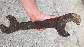 Making hatchet from an old big wrench