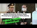 Detik detik Pelantikan Jenderal Listyo Sigit, Disampingnya berdiri Pendeta Memegang Alkitab