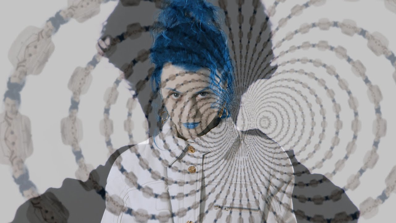 ZoZo - Faceshuttle (Music Video) bekijken op YouTube ZoZo - Faceshuttle (Music Video) bekijken op YouTube
