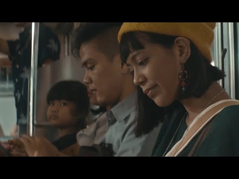 Cerita Cinta di Dalam Kereta - Film Pendek Tokopedia - YouTube