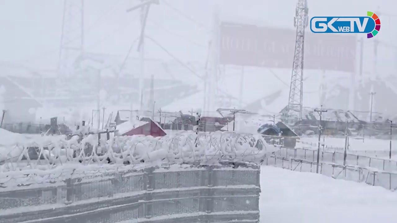 Sonamarg tourist resort receives season's first snowfall