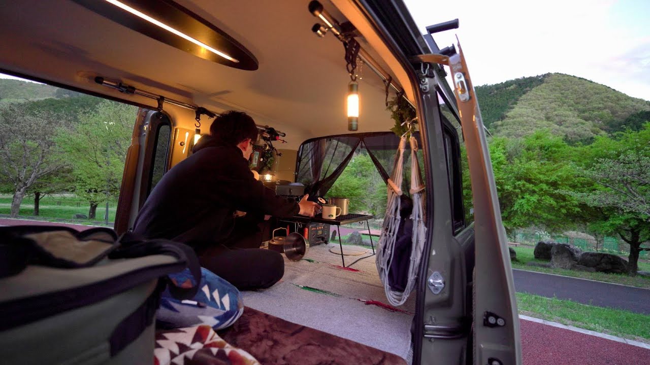 山奥の渓流で車中泊して釣りを楽しむ | Tiny camper car TOWNACE