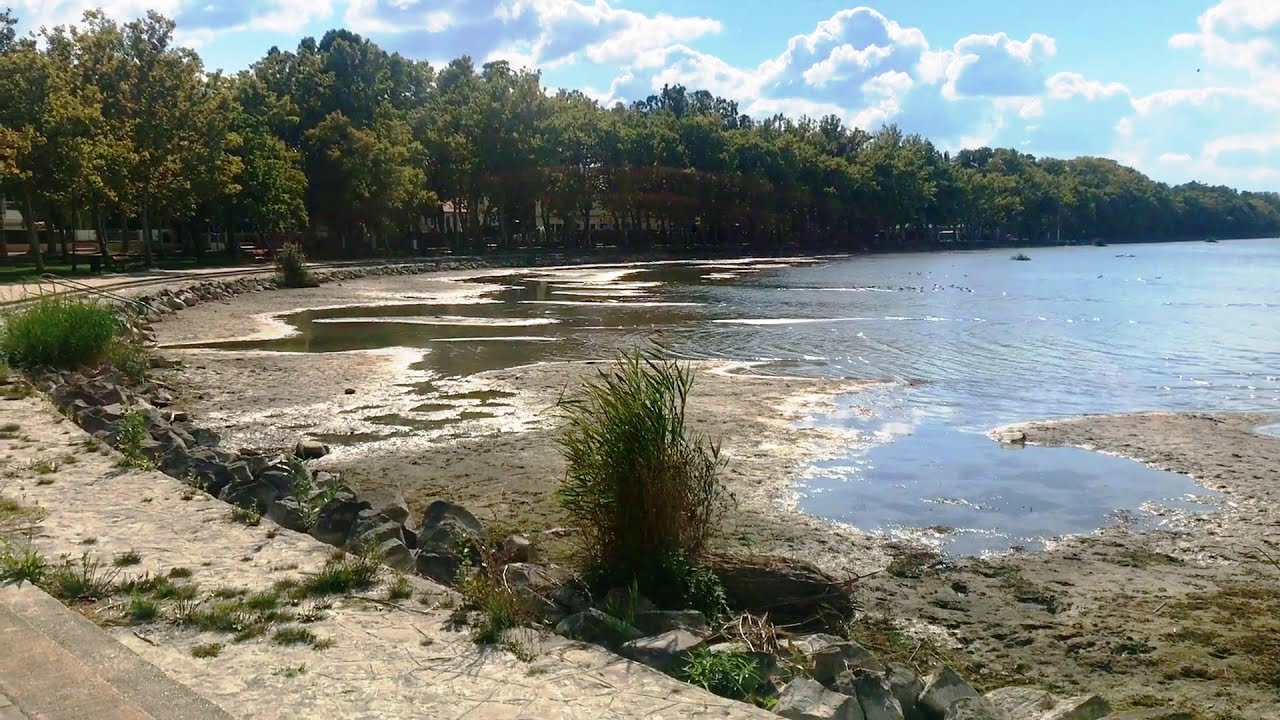 Озеро Балатон приходит в упадок. События на Южном берегу. Во время листопада.