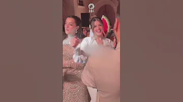 زوجة محمد فؤاد تبهر الجميع بجمالها في فرح بنتها بسملة 