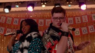 Glee - All About That Bass (Full Performance)