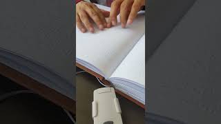 Görme Engelliler Nasıl Kuran Okur.