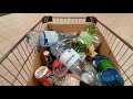 Порожні пластикові пляшки у Німеччині не викидають! За них отримують гроші.