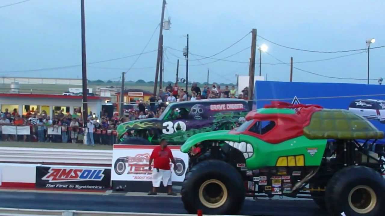 Drag Racing Turtle NINJA TURTLE VS. GRAVEDIGGER DRAG RACING EDINBURG RACEWAY 4-28-12 - YouTube