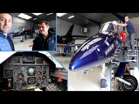Presentation of the L39 fighter jet and the Sparflex aerobatic patrol