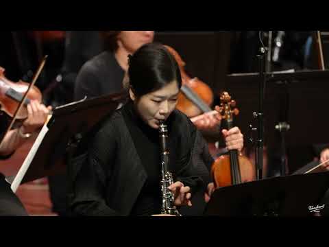 Yebin Seo plays E. Desimpelaere clarinet Concerto