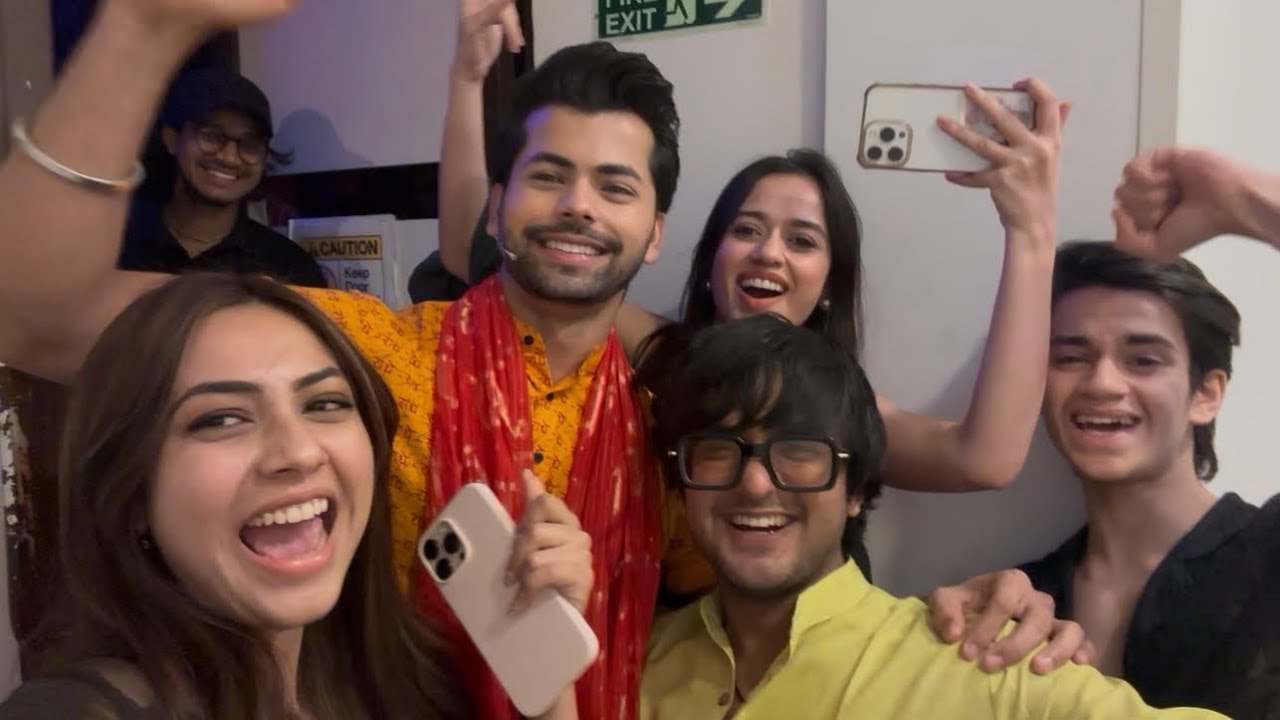 Мы увидели первое театральное представление Сиддхарта | Джаннат Зубайр