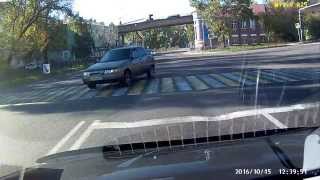Красивый разворот на перекрестке Ул. Фрунзе Витебское шоссе. Красивый разворот на перекрестке Ул. Фрунзе Витебское шоссе.