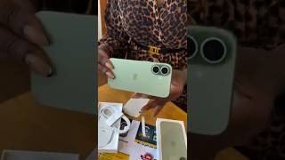 Unboxing iphone 17 Sage green