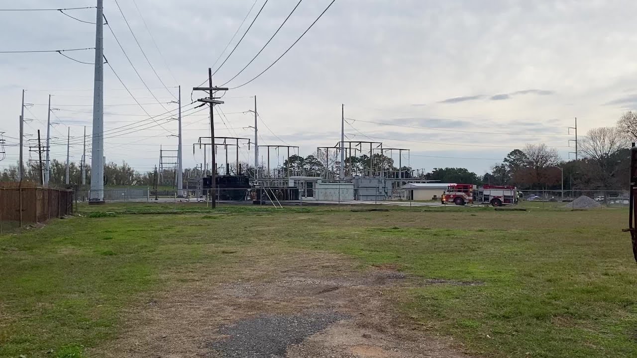 Entergy substation on fire in Algiers causing major power outages - YouTube