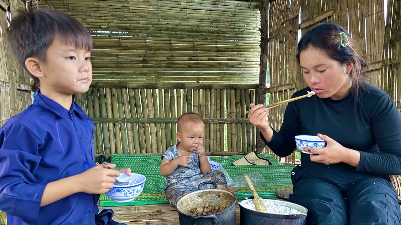 Discover Delicious Exotic Forest Fruits With a Country Girl