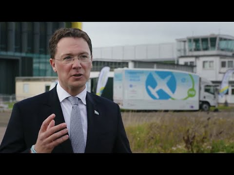 Aviation Minister Robert Courts MP on ZeroAvia's first hydrogen-electric flight
