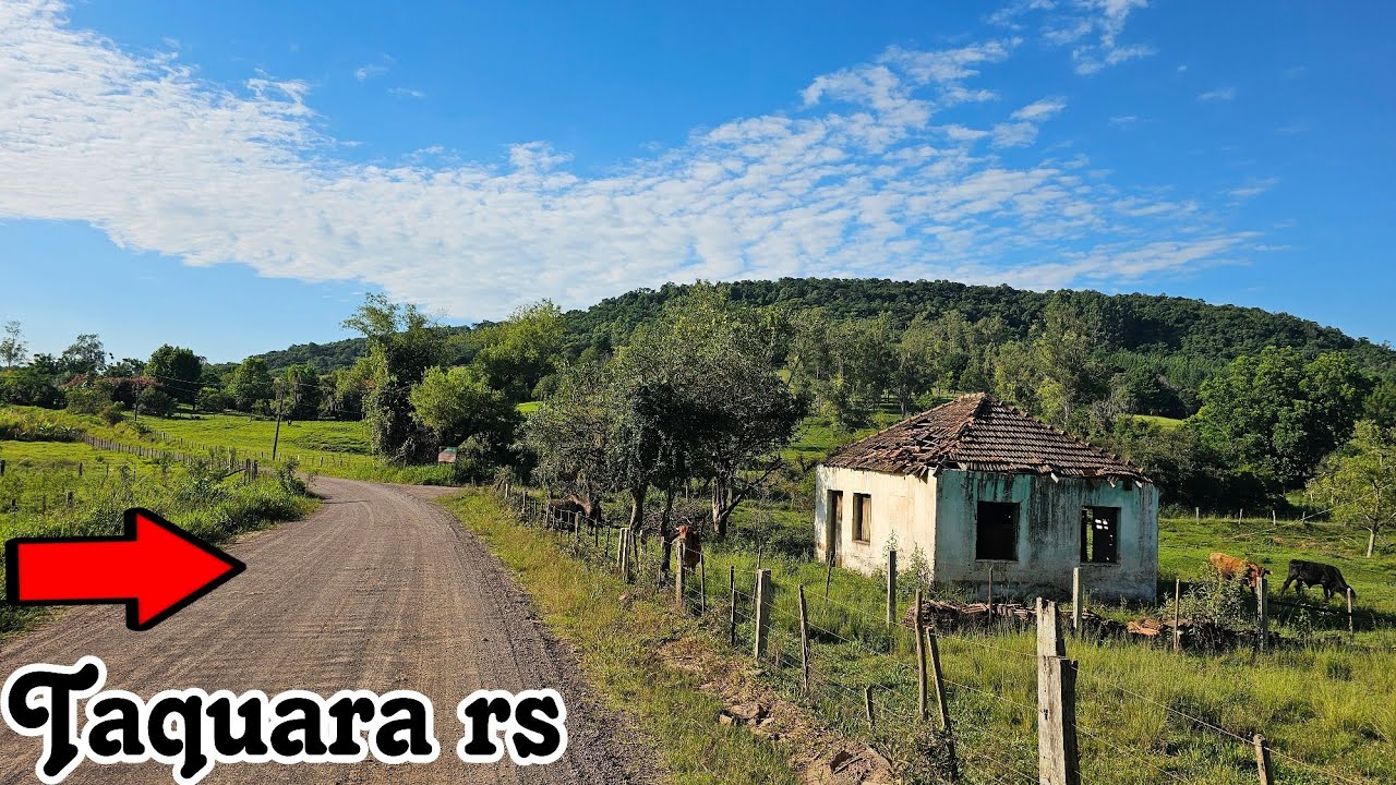 É DIFÍCIL MORAR EM UM LUGAR ASSIM ISOLADO E POR ISSO  MUITAS FAMÍLIAS VÃO EMBORA 