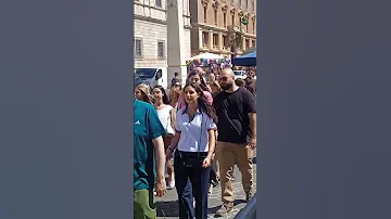 الحجاج المسحيين في الطريق إلى الرب يسوع المسيح بالتهليل والتسابيح هللويا هللويا هللويا 