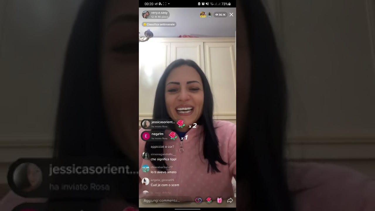 19/01/2022 Diretta Veronica che discute con Giovanni e lancia il telefono dal balcone