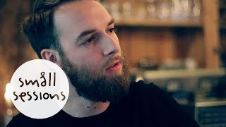 Video thumbnail of "HONNE -  Gone Are The Days (acoustic) | Småll Sessions"