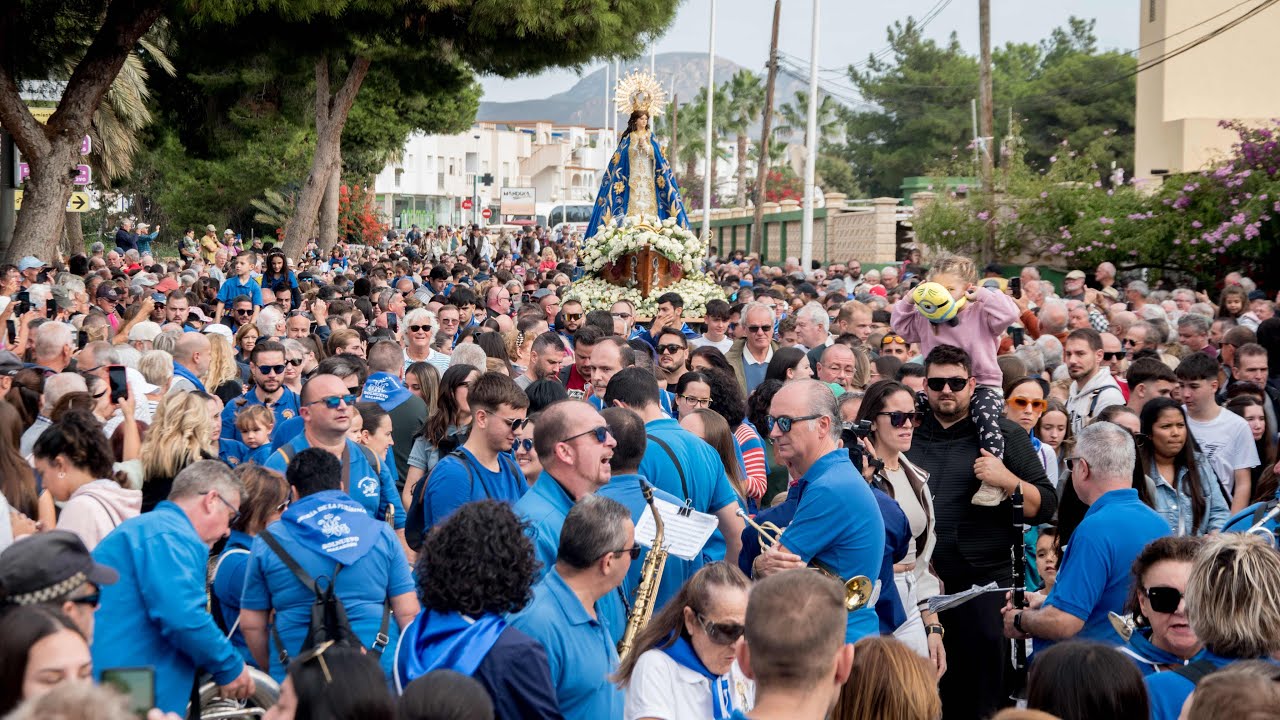 Miles de personas disfrutan de la Romería en el Día del Milagro