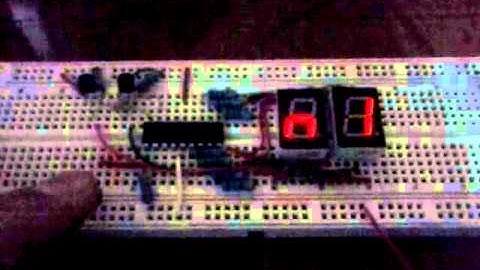 Nombres en dos displays con push con el PIC16F627A