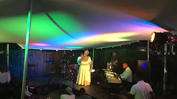 Mam Sibongile Khumalo performs Thandos Groove