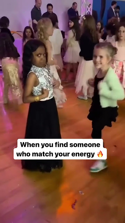 Find someone who match your energy in the dance floor 🔥😎 . . . . #energy #dancefloor #dancers #littl
