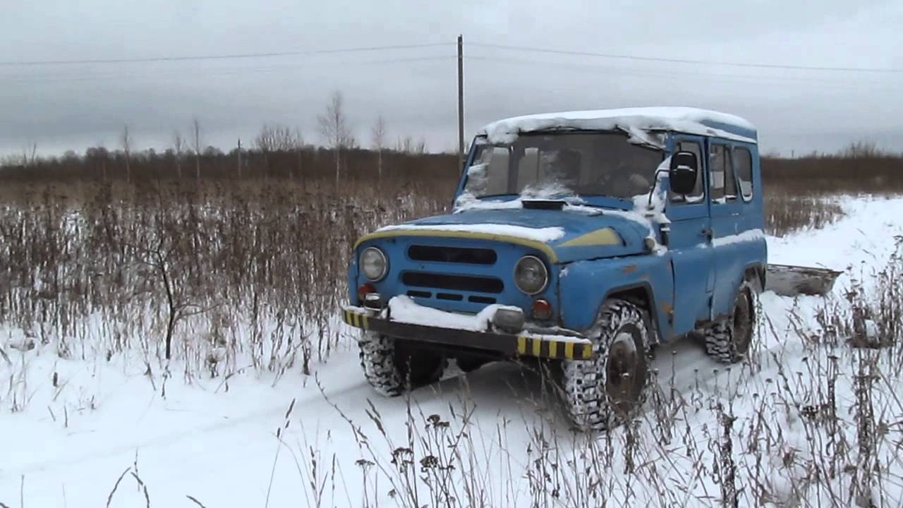 Уаз по глубокому снегу