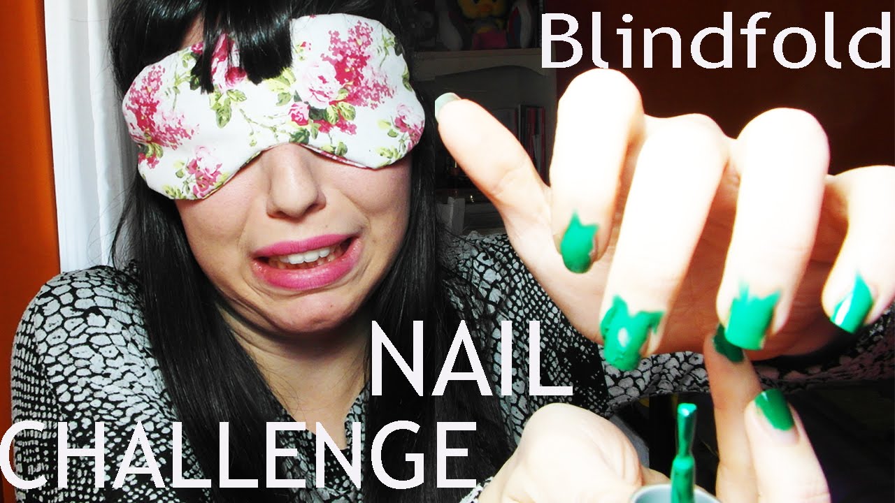 Come Mettere lo SMALTO Bendate -  Blindfold Challenge!