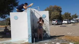 SHAMPOO PRANKS 2019 || ON THE BEACH 😂😂😂😂 (Gets Physical)