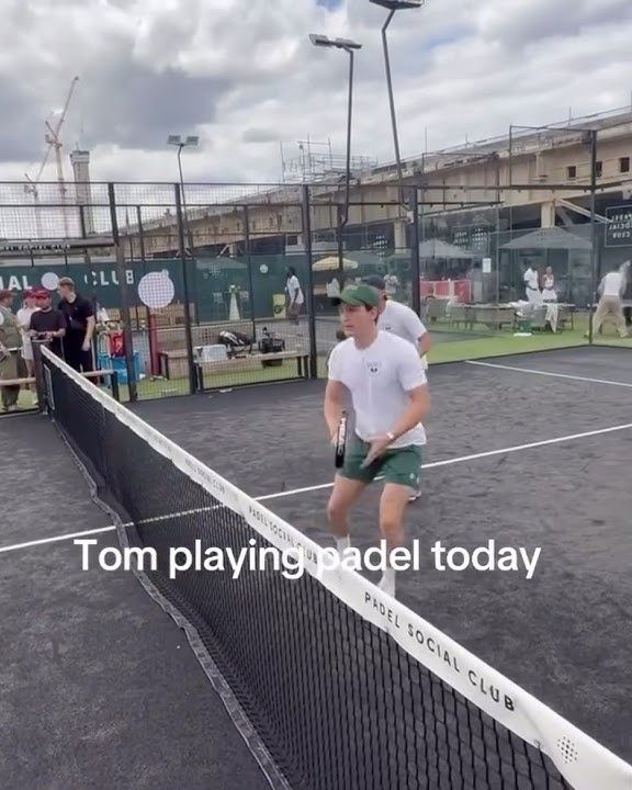 TOM HOLLAND PLAYING PADEL 🎾🔥